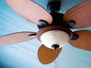 Ceiling Fan Direction: Optimal Settings (All 4 Seasons)